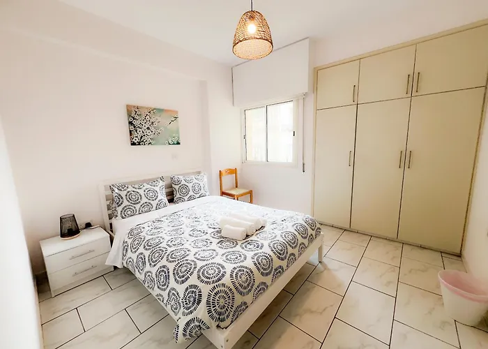 Samos Center, 2br Sleeps 4 Apartament Limassol