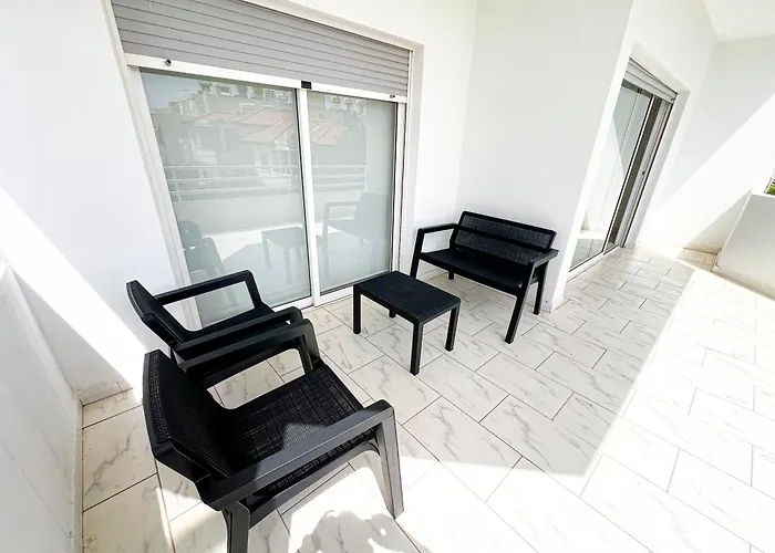 Samos Center, 2br Sleeps 4 *