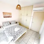 Samos Center, 2br Sleeps 4 * Lemesos